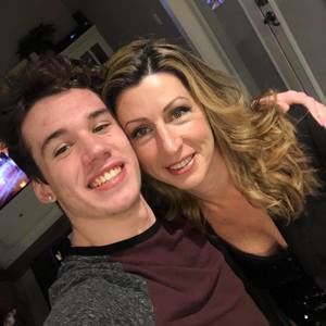 Meet your Posher, Pam